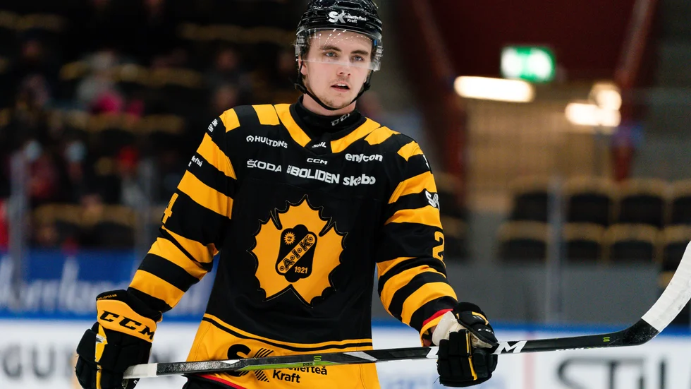 Elias Stenman sköt det matchavgörande målet när AIK övertidsbesegrade Mora under söndagen.
