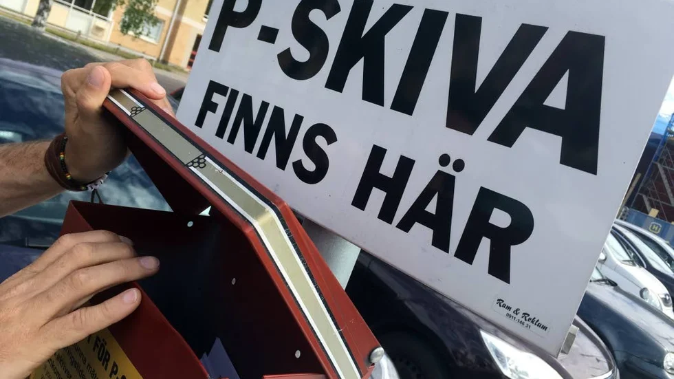 Arbetet med att ersätta p-skivan pågår. Nu finns lösningar.