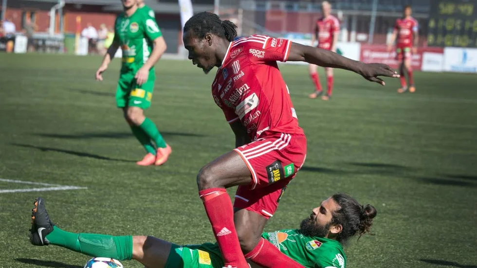 Tetteh Komey prickade stolpen efter tre minuter mot Dalkurd. (arkivbild) ?foto: ?maria ?johansson