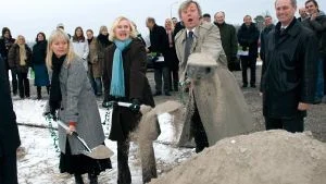 Ett vanligt förekommande handtag krönikören skulle kunna tänka sig att utföra - för rätt ersättning förstås. 		            Foto: Niclas Sandberg/arkiv