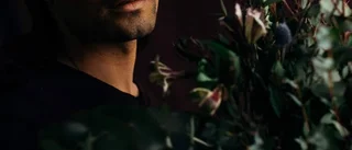 Oskar Linnros på scenen ikväll