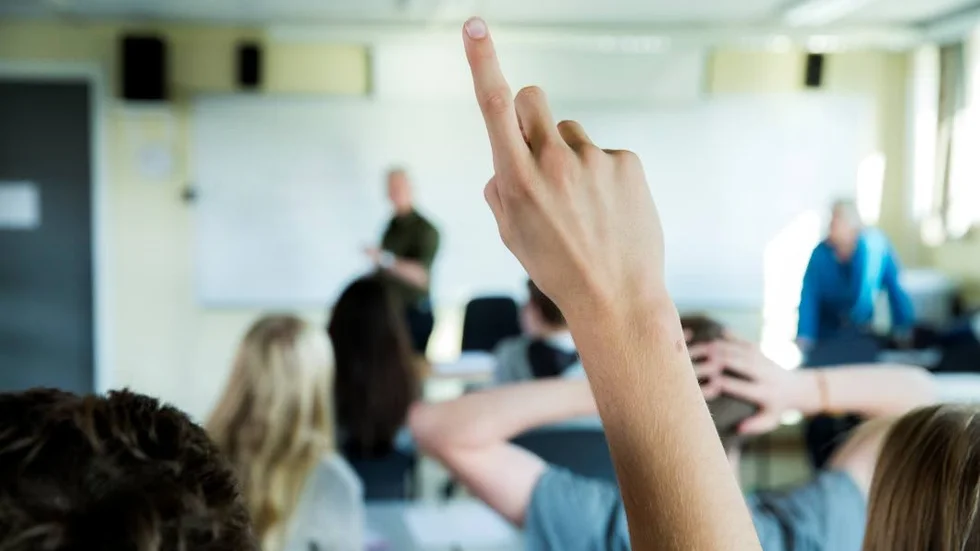 Jag efterlyser en samsyn om skolan och en stor politisk överenskommelse om svensk skola. Det skriver Åsa Fahlén, ordförande Lärarnas riksförbund.
