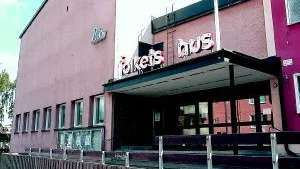 Kommunstyrelsen har godkänt ett nytt avtal mellan Folkets hus och kommunen. Folkets hus-föreningen får en uppdragsersättning på 1 470 000 kronor nästa år, men ett förskott på 700 000 kronor betalas ut redan nu.
Foto: Titti Olovsson (0122-131 75)
titti.olovsson@folkbladet.se