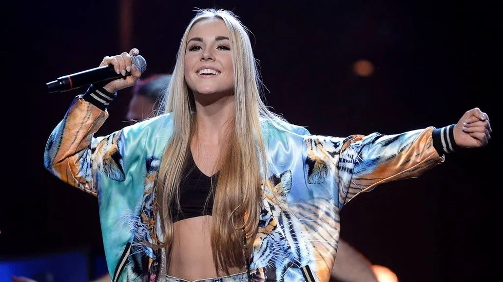 Gillar numret. "Jag hoppas att folk tycker om mitt nummer lika mycket som jag gör", säger Isa, som tävlar i Melodifestivalens final med låten "Don't stop".
JONAS EKSTRÖMER / TT
