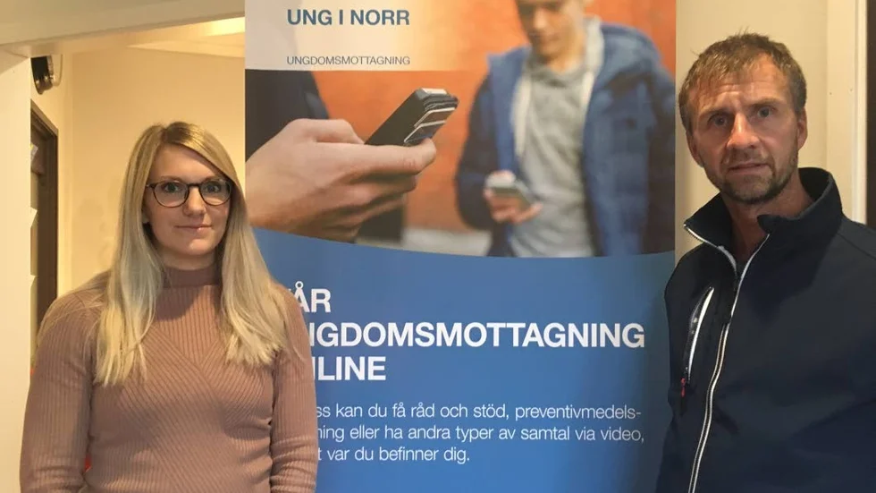 Rivstart. Josefin Nygren, Magnus Ovefalk och deras kolleger på ungdomsmottagningen finns numera även tillgängliga för videosamtal via den nysläppt appen "Ung i norr", som vänder sig till tjejer och killari kommunerna i Pite älvdal.