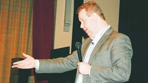 PG Wettsjö föreläste om kommunikation för företagare och anställda i kommunen.