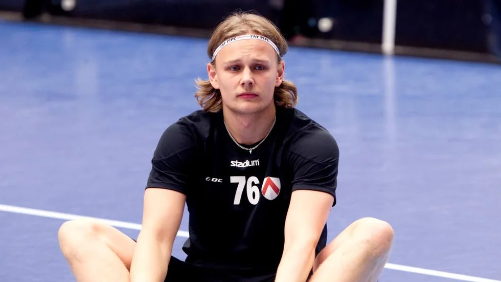 Petter Alm gör comeback i SSL efter en knäskada som hållit honom borta i mer än ett år.