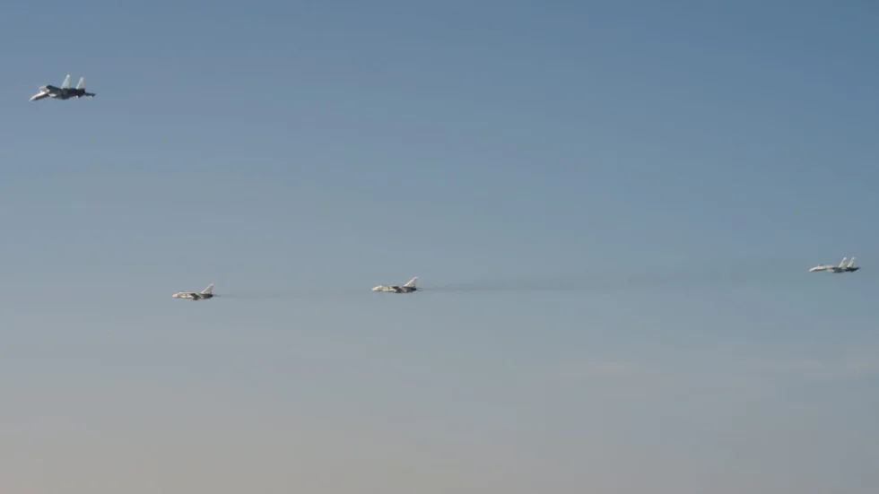 De ryska planen fotograferades i samband med kränkningen på onsdagen.