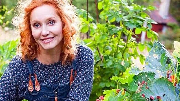 TV4-profilen Linda Schilén kommer till Vimmerby för att föreläsa om prydnadsgräs.