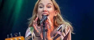 Sjungande författare till hemmaplan