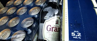 Överlastad spritbuss stoppad