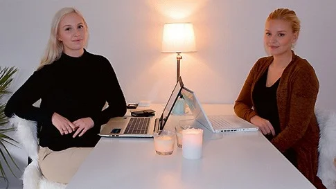 Elin Nilsson och Hanna Wiberg håller på att starta sitt första företag.