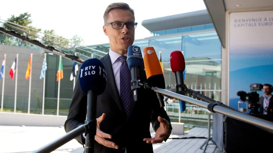 Alexander Stubb. Den femspråkige finländaren ställer upp i valet till ny kommissionsordförande.