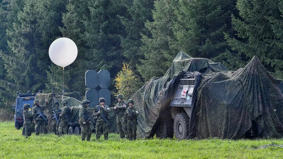 Moderaternas försvarsmodell är anpassad till nya säkerhetspolitiska realiteter, skriver Zebulon Carlander (M).