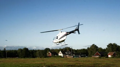 I fredags kväll kunde de som ville åka helikopter över Hultsfred till ett reducerat pris. Foto: Rebecca Carlsson