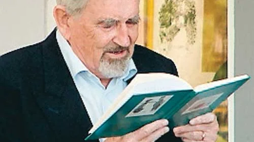 Sture Alstedt läste på Movänta i måndags kväll.
