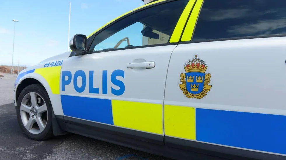 Olycka. En person smet från en olycka på en parkering i Gamleby.
