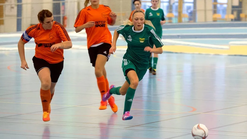 Premiärdags. På söndag spelar Felicia Holgersson och hennes Zeros premiär i årets futsal-serie.
