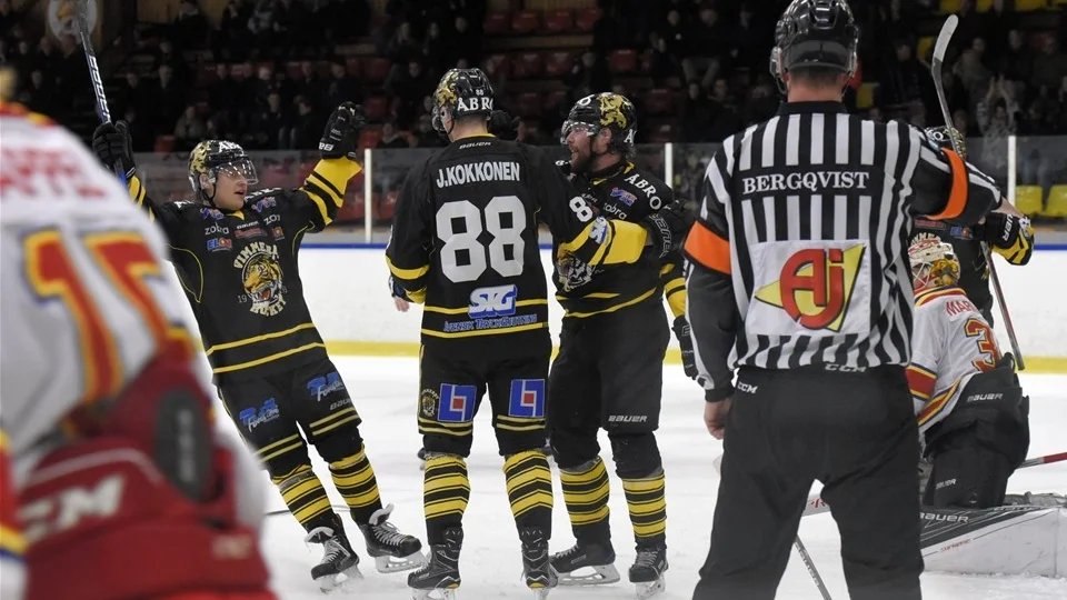 Vimmerby Hockey har spikat sitt matchschema på försäsongen och det innehåller bland annat dubbelmöten mot Dalen och Nybro.