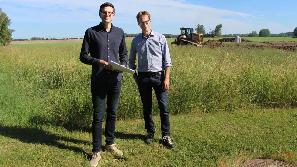 Vikingstad ska få ett nytt trygghetsboende. Förhoppningen är ett första spadtag nästa år någon gång, säger kommunalråden Elias Aguirre (S) och Mikael Sanfridson (S).