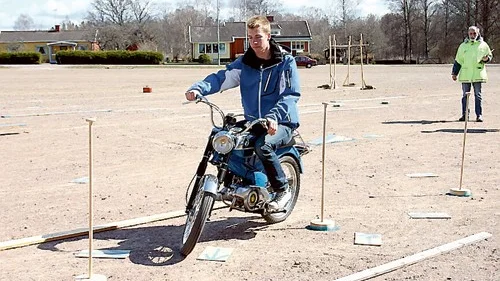 Viktor Örmander tog sig felfritt genom den svåra teknikbanan och vann därmed tävlingen.