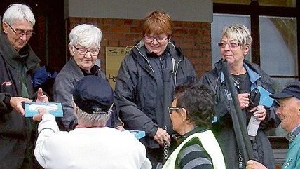 Guld till damveteranerna May Tomasson, Gull Johanssson, Lena Strid och Margareta Stridh.  Foto: Stefan Tomasson