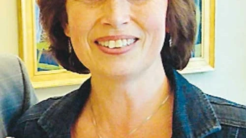 Kd:s ledare Gudrun Brunegård fruktade att man försökte smygstänga mottagningen i Södra Vi.