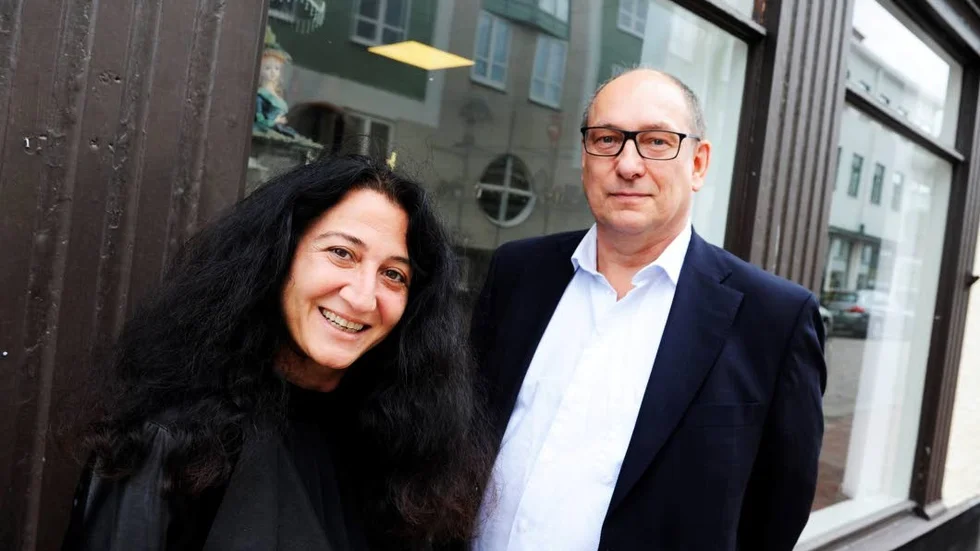 Katerina Degermentzido och Oscar Tengfeldt öppnar butik på Strömsgatan i Västervik första fredagen i september.