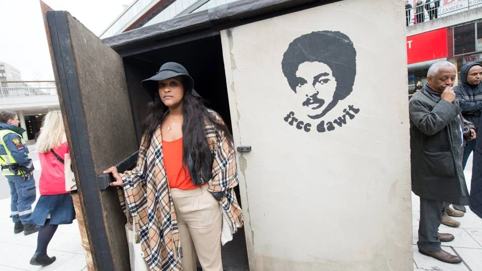 Dawit Isaak.
Den fängslade journalisten Dawit Isaak bör få Sacharovpriset, anser Cecilia Wikström (L).