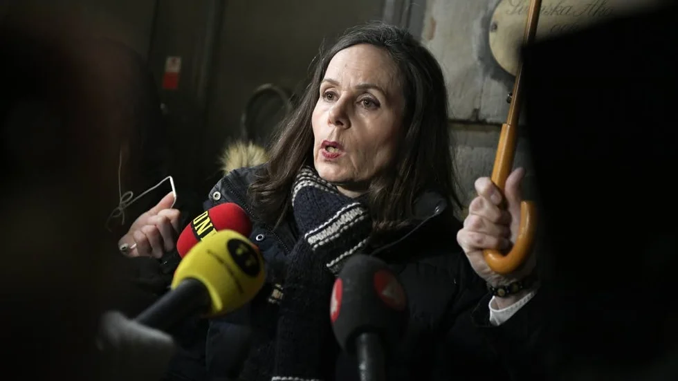 Sara Danius. Bråket i Svenska Akademien skulle väl bli en spännande film, med den ständiga sekreteraren i fokus? I min version är hon hjältinnan.