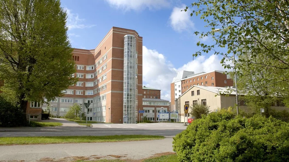 Länssjukhuset i Kalmar kritiseras av IVO i ett patientfall där specialist inte konsulterats.