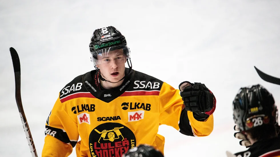 Luleås Pontus Andreasson bjöd på show i bortasegern mot Örebro.