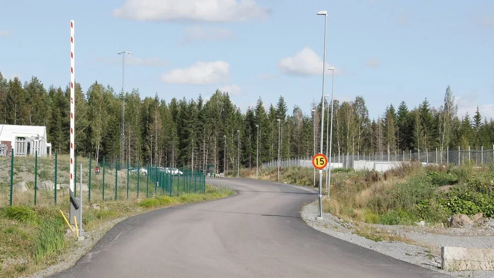 Den möjliga in- och utfarten vid Baltzar von Platens gata till en ny fabriksbyggnad för Conelement.