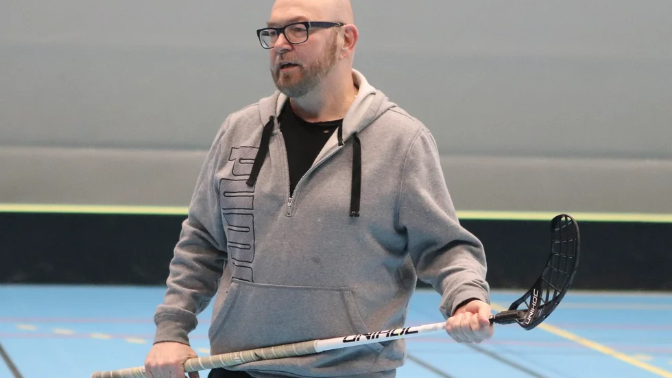 FBC-tränaren Kent Olsson  fortsätter att satsa på de rutinerade spelarna.