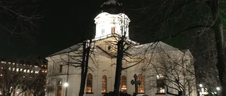 Kyrka får flytta omtvistade bänkrader