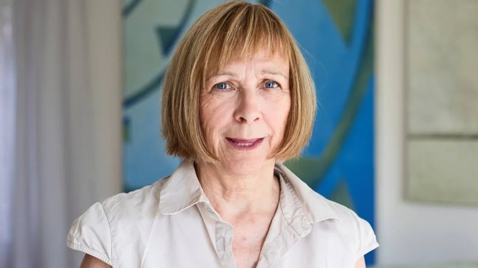 Cecilia Forss (M) är en av artikelns författare.