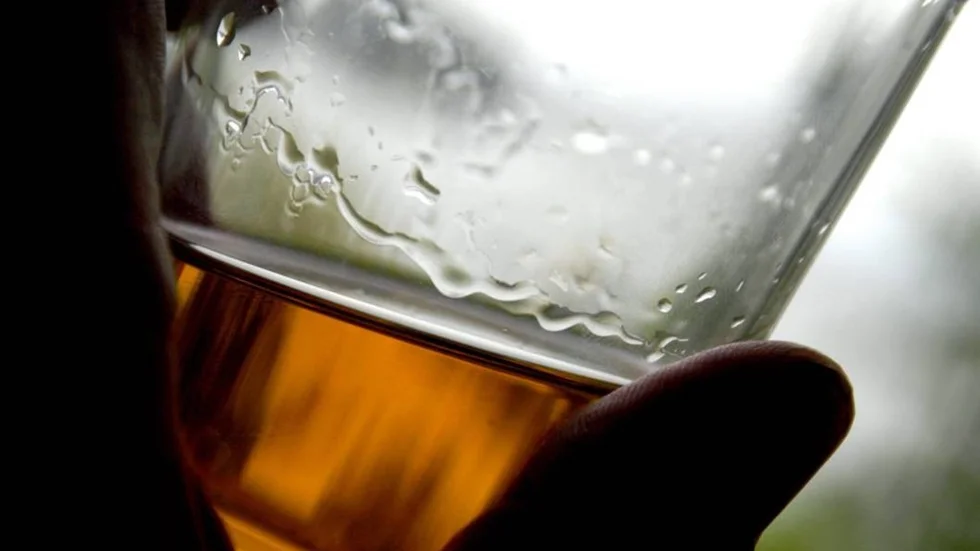 051129. Ett glas med Whisky.  Foto. Hasse Holmberg. Kod 96  COPYRIGHT SCANPIX SWEDEN