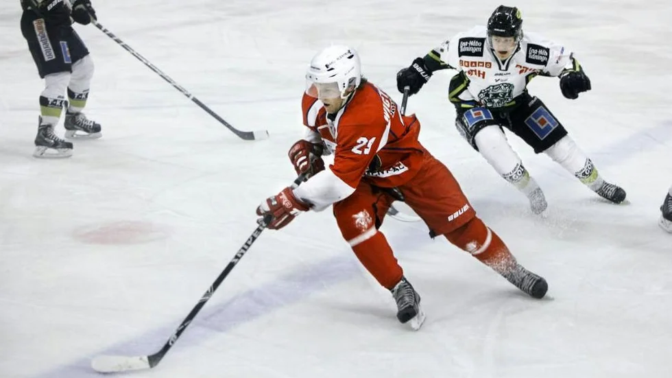 29 Johan Wiktorsson - Tierp Hockey 
27 Emil Eriksson Enköpings - SK HK
