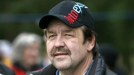 Dick Larsson - still going strong.