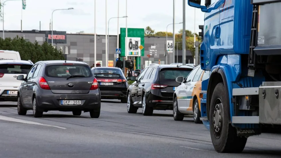 Något måste göras åt trafikinfarkten i Boländerna,. skriver  Hans Tydén.