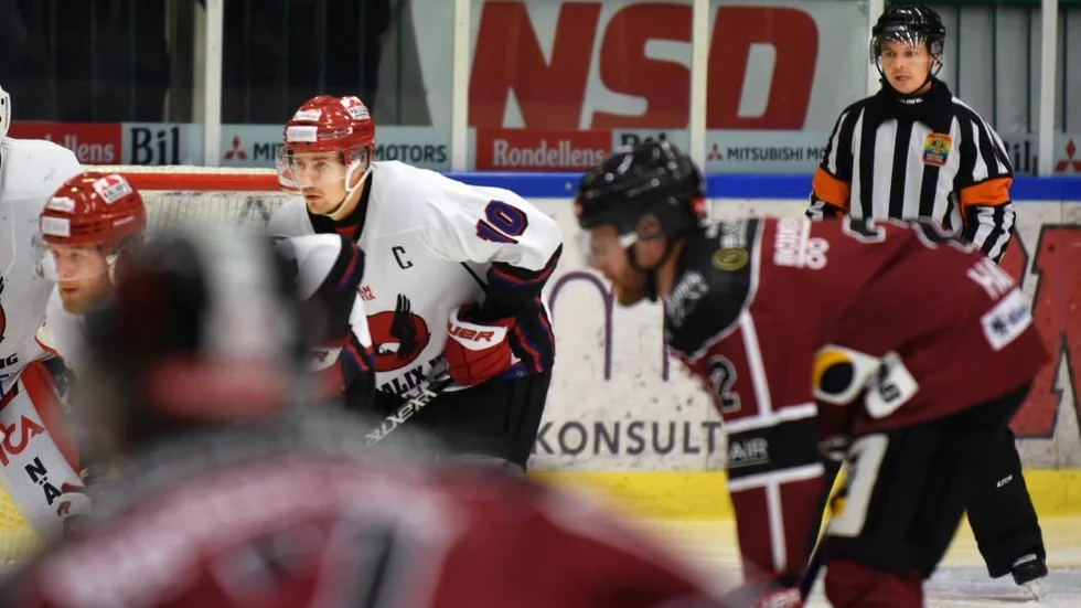 Johan Pettersson, nummer 10, gjorde mål i Kalix bägge matcher under helgen.