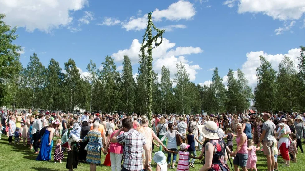 Blåsigt och kallt vid kusten. Viss chans till sol framåt kvällningen.