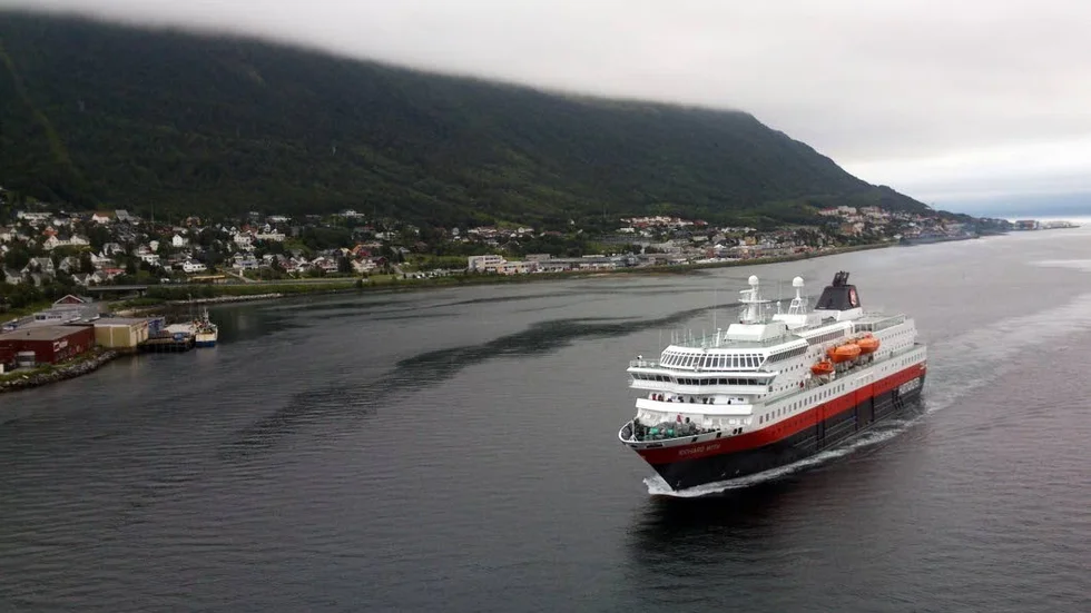 TROMSÖ. Fjordar, öppet hav och en tur med Hurtigruten, som många européer känner till.
