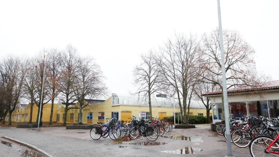 Gymnasiet. Skolan behöver växa och förslaget är med paviljonger.