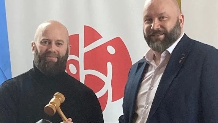 Claes Danell tar över ordförandeklubban för Socialdemokraterna efter Patric Lundström.