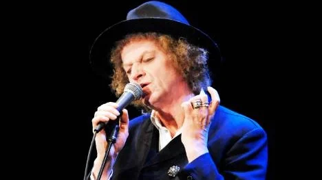 Poeten Bruno K Öijer.