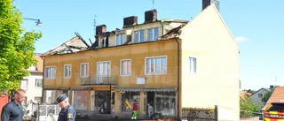 Tekniker ska undersöka branden