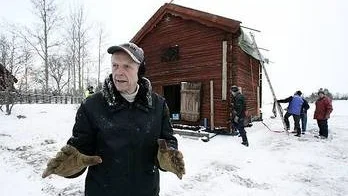 Stig Pettersson, vaktmästare vid museet i Gammelgården, berömmer de som hjälpt till med att flytta sockenmagasinet.