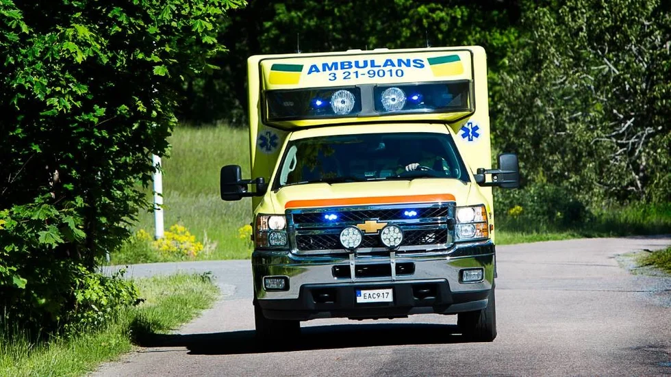 Utryckning med ambulans.