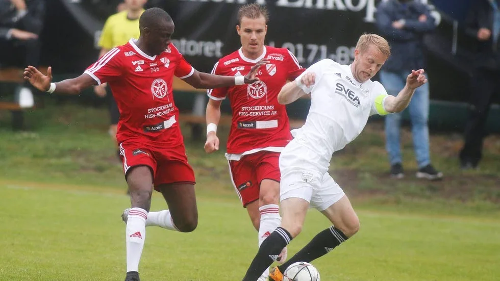 Stabil. Heradi Simba var bra som mittback.